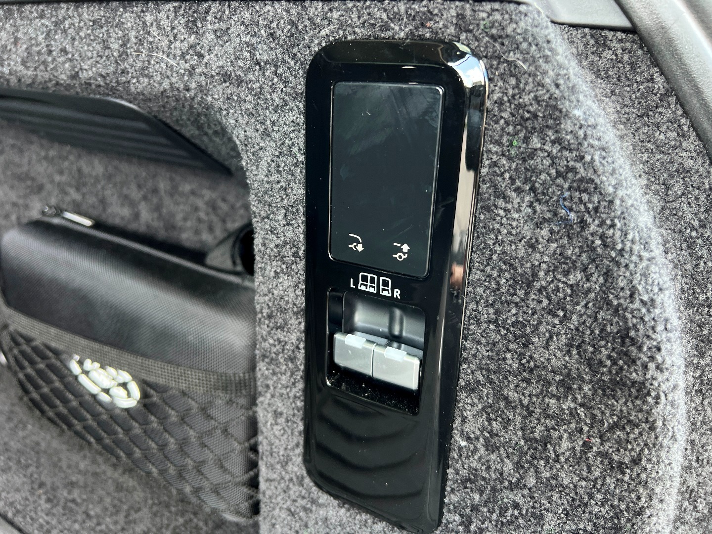 2023 Land Rover Range Rover SE photo 22