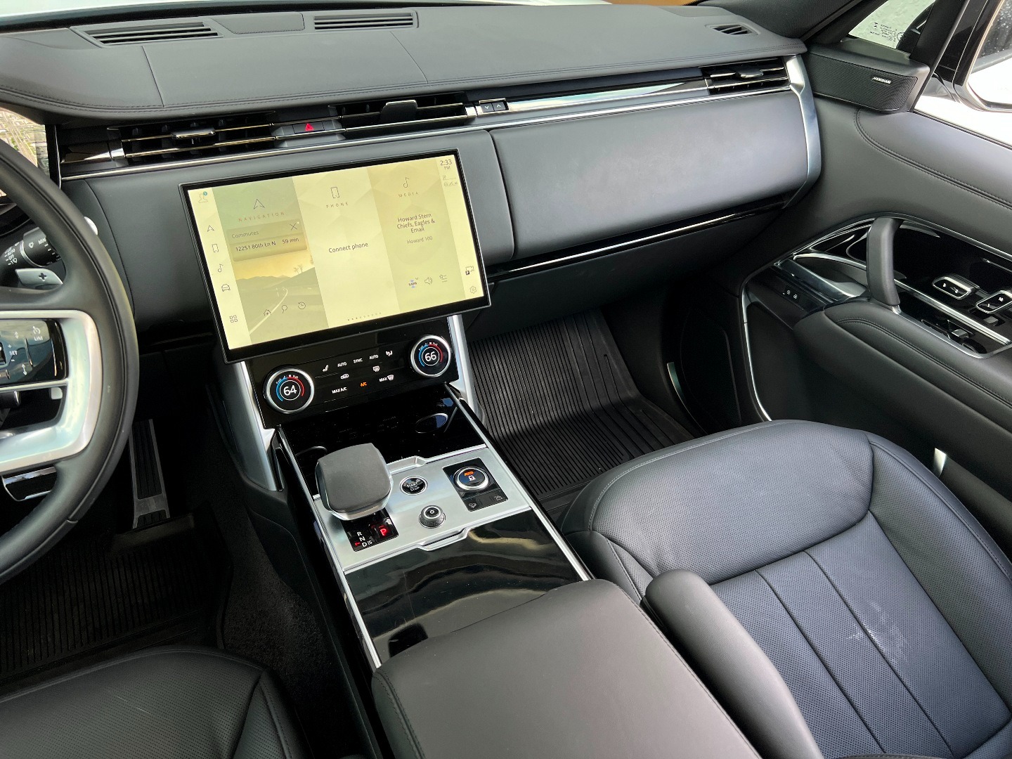 2023 Land Rover Range Rover SE photo 29