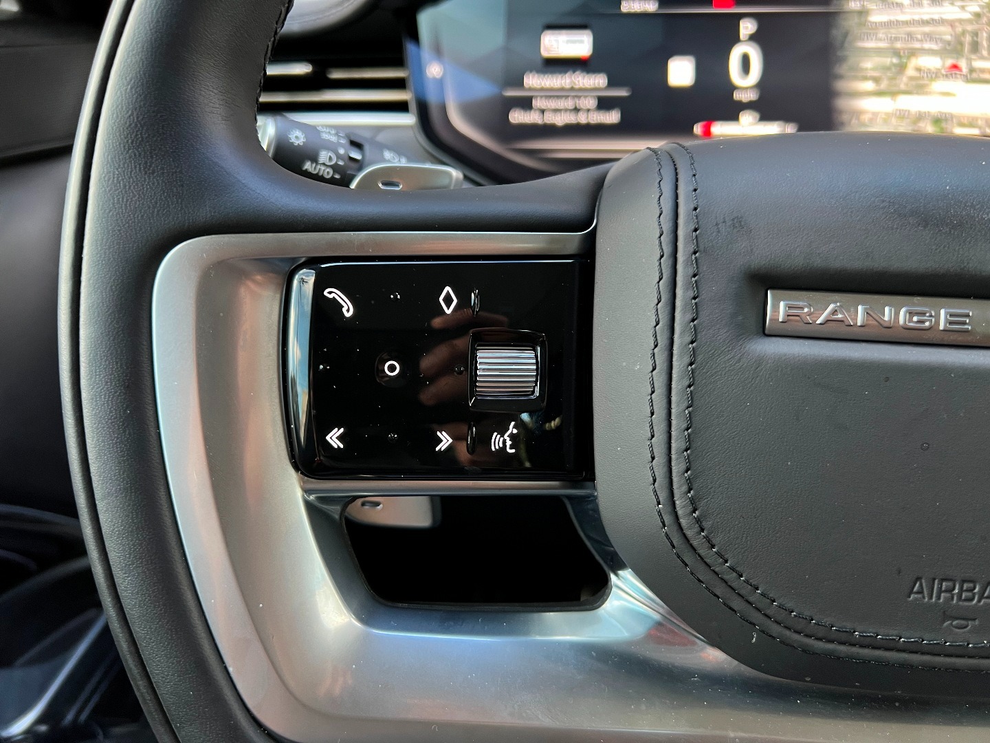 2023 Land Rover Range Rover SE photo 38