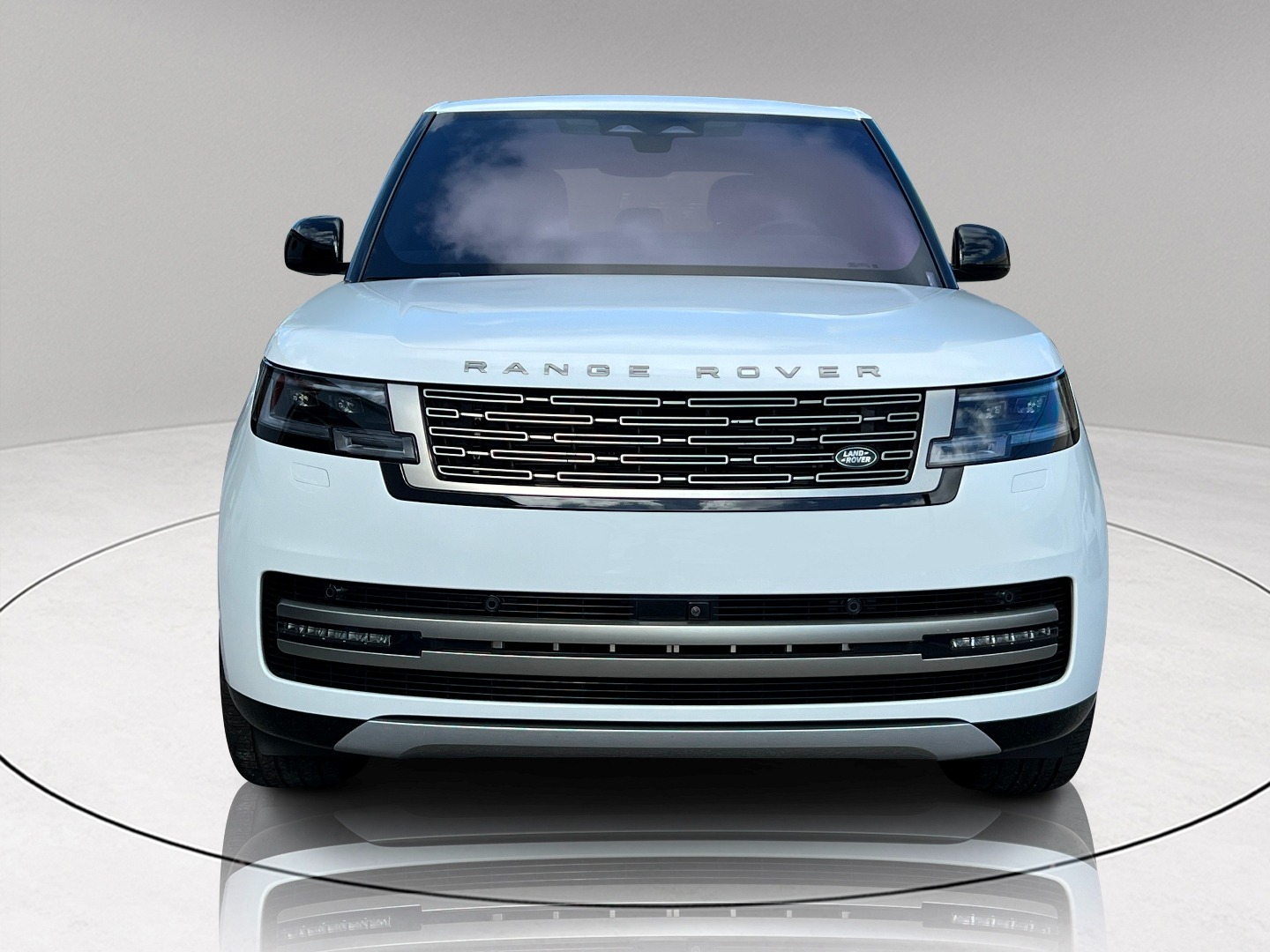 2023 Land Rover Range Rover SE photo 8