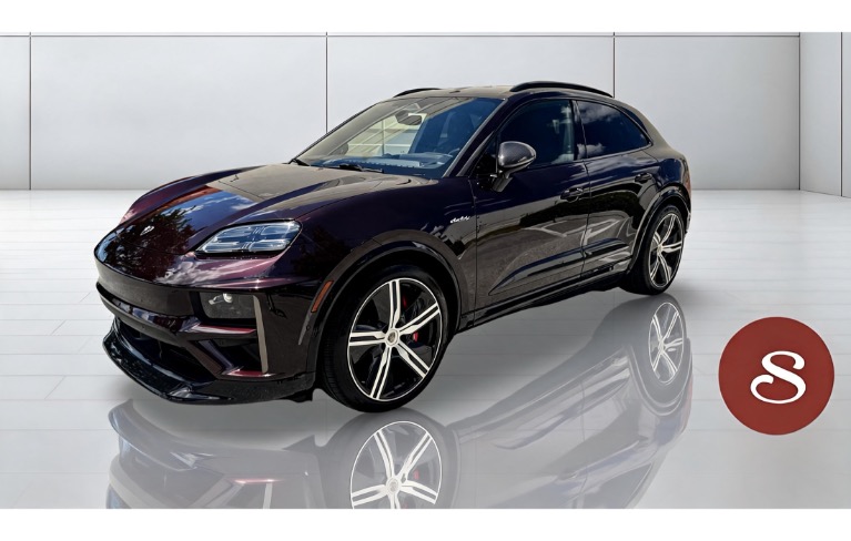 2024 Porsche Macan Macan Turbo Electric's photo